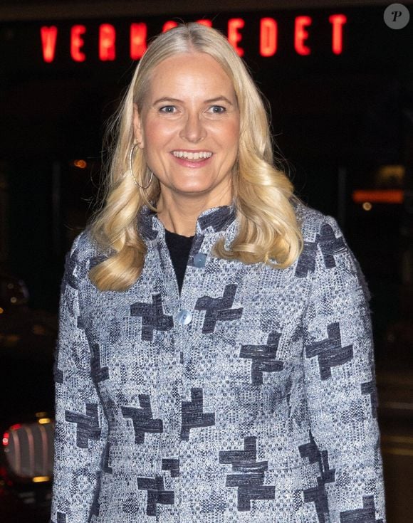 La princesse Mette Marit de Norvège arrive au concert pour le 5ème anniversaire de Kirkelig Kulturverksted à la Kulturkirken Jakob à Oslo le 17 novembre 2024. © Dana Press / Bestimage
