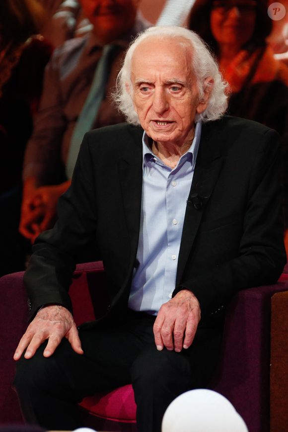 Exclusif - David Elmaleh (père de Gad) lors de l'enregistrement de l'émission "Famille je vous aime" présentée par M. Drucker et qui sera diffusée le 13 juin 2025 sur France 3, aux Studios rive gauche à Paris, France, le 14 avril 2025. © Clovis-Gaffiot/Bestimage