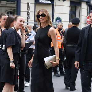 Clotilde Courau -  Les célébrités au défilé AMI "Collection Homme Prêt-à-Porter Printemps/Eté 2026" lors de la Fashion Week de Paris, le 25 juin 2025
© Denis Guignebourg / Bestimage