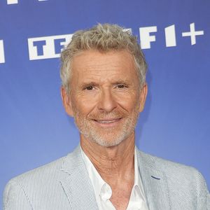Quand il ne parcourt pas le monde pour "Koh-Lanta", Denis Brogniart s'évade dans un havre de paix varois.

Denis Brogniart - Photocall de l’Upfront de TF1 à la Seine Musicale à Boulogne-Billancourt. © Coadic Guirec/Bestimage