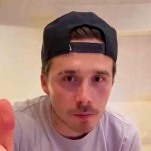 Le fils aîné du clan le plus célèbre d'Angleterre, Brooklyn Beckham, a définitivement trouvé sa voie dans la gastronomie.

Capture d'écran de Brooklyn Peltz Beckham, dernière publication sur les médias sociaux
Citation :
"Mon Spaghetti Bolognese spécial xx,