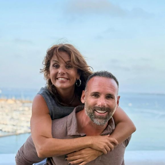 Instagram de l'animatrice Faustine Bollaert, profitant de ses vacances aux côtés de son frère Charles.