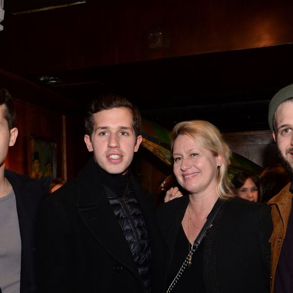 Luana Belmondo avec ses fils Giacomo Belmondo, Victor Belmondo et Alessandro Belmondo à l'after-party du film "Mon Bébé" au Buddha-Bar à Paris, France, le 11 mars 2019. Un évènement organisé par Five Eyes production. © Rachid Bellak/Bestimage