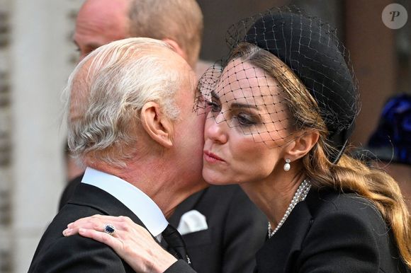 La famille royale durant les obsèques de la duchesse de Kent dans la cathédrale de Westminster à Londres le 16 septembre 2025. © Backgrid UK/ Bestimage