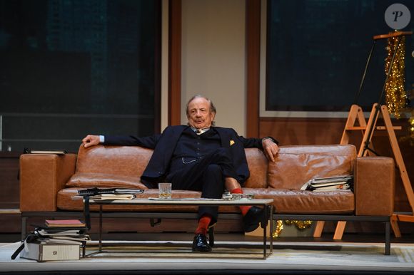 Actuellement sur scène pour son spectacle "Lettres d'excuses", le comédien fait une véritable déclaration à cette ville avec qui il entretient une relation passionnelle.

Patrick Chesnais et Nicolas Briançon - Filage de la pièce "Le Mystère Sunny" au théâtre Montparnasse à Paris le 2 septembre 2023. 

© Coadic Guirec/Bestimage
