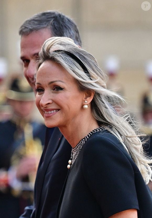 Son épouse Véronique est également une figure importante au sein du groupe CMA CGM qu'il possède.

Rodolphe Saadé (Pdg de CMA-CGM et sa femme Véronique Albertini-Saadé - Arrivées au dîner d'état au palais de l'Elysée à Paris donné en l'honneur du roi et de la reine de Danemark le 31 mars 2025.

© Christian Liewig / Bestimage