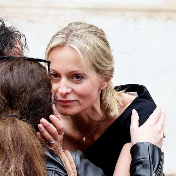Audrey Crespo-Mara - Sorties des obsèques de Thierry Ardisson en l’église Saint-Roch de Paris, France, le 17 juillet 2025. 

© Clovis-Jacovides/Bestimage