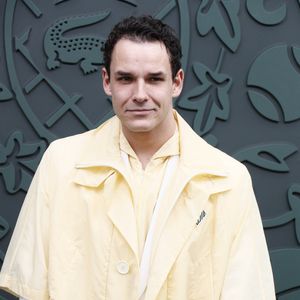 Il s'agira d'une série de 46 épisodes au format court, d'une durée de deux minutes seulement.

Theo Curin au photocall du défilé Lacoste "Collection Prêt-à-Porter Automne/Hiver 2025-2026" lors de la Fashion Week de Paris (PFW), le 9 mars 2025

© Christophe Clovis / Bestimage