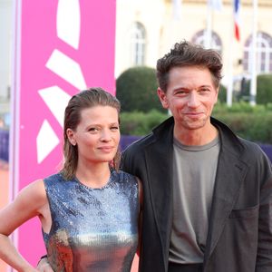 Mélanie Thierry parle de son quotidien avec Raphaël et leurs 3 enfants

Mélanie Thierry et Raphaël Haroche lors de la 49ème édition du festival du cinéma américain de Deauville.

© Denis Guignebourg / Bestimage