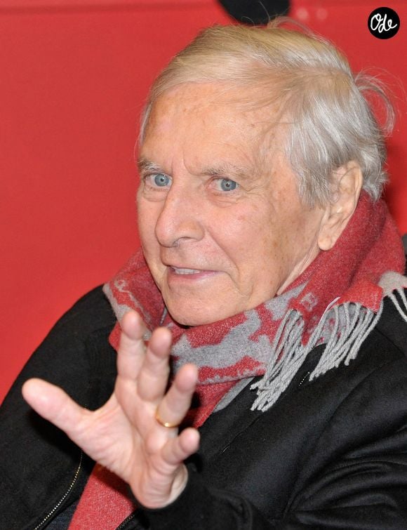 À sa mort, il avait choisi de léguer l’intégralité de ses biens à sa dernière épouse

Le compositeur français et lauréat d'un Oscar Maurice Jarre arrive pour la première du film « Eden Is West » lors du 59e Festival international du film de Berlin, à Berlin, en Allemagne. 

Photo par Gero Breloer/DPA/ABACAPRESS.COM