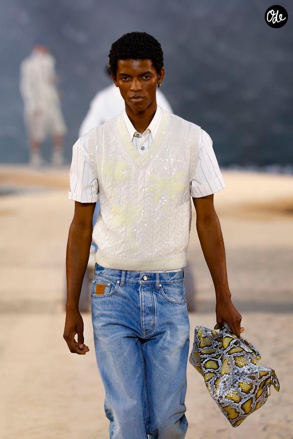Défilé de mode Louis Vuitton Prêt à Porter Collection Homme Printemps/Été 2027 lors de la Fashion Week de Paris, à la Cité Internationale Universitaire de Paris, France, le 23 juin 2026. © Bestimage