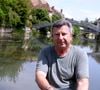 Pendant vingt ans, Pascal Bataille a consacré une partie de sa vie à son hôtel du Cap-Ferret.


Exclusif - Pascal Bataille lors de la 37ème édition du salon du livre de Cosne-Cours-sur-Loire, France © Cédric Perrin/Bestimage