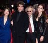 Il y a aussi son père, Philippe, et ses deux sœurs, Lena et Esther

Lena Garrel, Philippe Garrel et Esther Garrel assistent à la première du Grand Chariot dans le cadre du 73e Festival international du film de Berlin (Berlinale) à Berlin, Allemagne, le 21 février 2023. Photo par Aurore Marechal/ABACAPRESS.COM