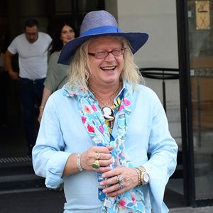 Pierre-Jean Chalençon - J.L.Lahaye s'est marié en secondes noces avec sa compagne P.Aubin à la mairie du 18ème arrondissement de Paris, le 2 juillet 2025. © Agence / Bestimage