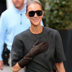 Céline Dion quitte le Royal Monceau pour se rendre aux répétitions de son concert parisien. Paris le 8 Septembre 2026. © Clement Prioli / Bestimage