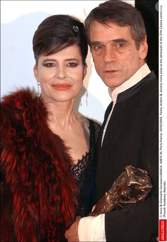 © Arno & Giancarlo Gorassini/ABACA. 32872-34. Paris-France. 02/03/2002. Fanny Ardant et Jeremy Irons posent au photocall de la 27ème cérémonie des Césars.