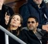 Jamel Debbouze avec sa femme Mélissa Theuriau - Célébrités dans les tribunes du quart de finale de la Ligue des Nations de l'UEFA 2025 "France - Croatie (2-0 / tab 5-4)" au Stade de France à Saint-Denis le 23 mars 2025. © Cyril Moreau/Bestimage