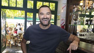 Il en mange à toutes les sauces... Dans l'assiette de Cyril Lignac, un aliment aux multiples bienfaits que l'on connaît tous sans exception !