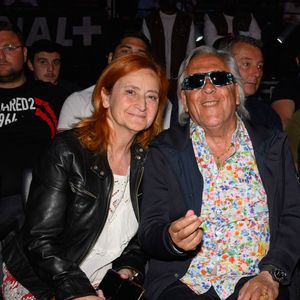 Gilbert Montagne et son épouse Nikole et Jean-Philippe Lustyc assistent au match de boxe international poids lourds entre le Français Tony Yoka et l'Anglais Martin Bakole à l'AccorHotels Arena le 14 mai 2022 à Paris, France. Photo by Laurent Zabulon/ABACAPRESS.COM
