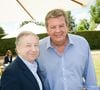 Le groupe suisse de luxe Richemont, propriétaire de Cartier, Jaeger-LeCoultre et Piaget, a annoncé la vente de la marque horlogère Baume & Mercier au groupe italien Damiani, selon l’AFP. 

Jean Todt et Johann Rupert - Soirée Cartier Style et Luxe au festival Goodwood le 29 juin 2014. AGENCE / BESTIMAGE