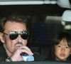 Pour rappel, le célèbre rockeur a été inhumé au cimetière de Lorient, plus précisément. Tous les ans, sa famille se recueille sur sa tombe située au cimetière marin de Lorient.

Johnny Hallyday, Laeticia, Jade, Joy et Elyette Boudou, la grand-mère de Laeticia arrivent à l'aéroport Paris CDG le 26 juin 2015. (Agence / Bestimage).