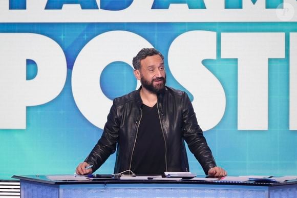 Exclusif - Cyril Hanouna, sur le plateau de l’émission « TPMP » présentée par C.Hanouna et diffusée en direct sur C8, Paris, France, le 24 fevrier 2025. © Jack Tribeca / Bestimage