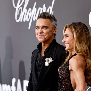 Robbie Williams et sa femme Ayda Field - Photocall du gala " amfAR 2026 by Chopard " à l'Hôtel du Cap-Eden-Roc à Antibes, lors du 79ème Festival International du Film de Cannes. Le 21 mai 2026
© Jacovides-Moreau / Bestimage