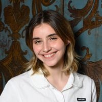 Vittoria de Savoie, fille de Clotilde Courau et Emmanuel-Philibert de Savoie, trouve refuge dans la maison familiale en Italie située dans une région reculée