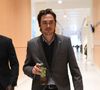 L'enregistrement incriminé date du 5 janvier 2024

Alain-Fabien Delon arrive au tribunal correctionnel de Paris pour avoir enregistré et diffusé avec son frère Anthony Delon une conversation de leur sœur, Anouchka, avec leur père, le 5 janvier 2024, à l'époque où les désaccords de la fratrie concernant la santé d'Alain Delon, à Paris, France, le 17 mars 2026. Anthony Delon et Anouchka sont absents. © Clément Prioli/Bestimage