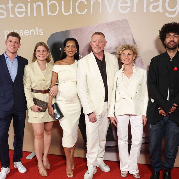 Boris Becker et sa femme Lilian de Carvalho Monteiro (enceinte) lors de la présentation du livre "Inside" de Boris Becker au cinéma Delphi LUX à Berlin le 11 septembre 2025.

© Imago / PsnewZ / Bestimage