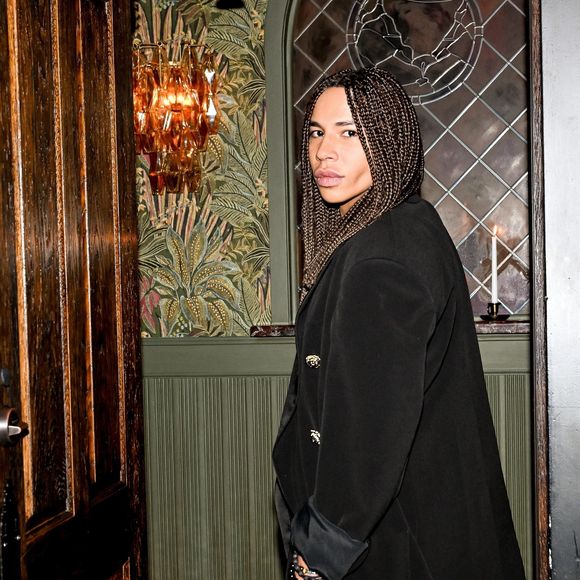 Et d'assurer : "Tu me manques terriblement."
Manhattan (New York) – Balmain et Olivier Rousteing ont organisé un dîner intimiste au Monsieur, à Manhattan, New York. Backgrid USA / Bestimage
