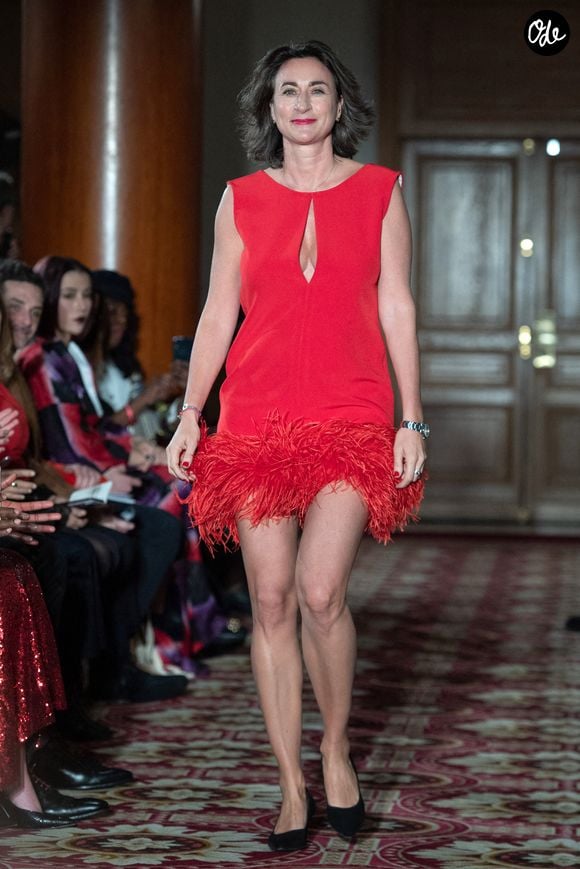 Maud Ankaoua lors du Red Defilé 2019 à l'hôtel Marriott des Champs-Élysées à Paris, en France, le 15 novembre 2019. Photo : Aurore Maréchal/Abaca
