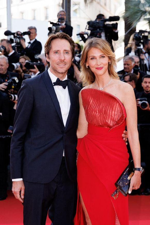 Mais aussi Mathieu Vergne et sa femme Ophélie Meunier

Mathieu Vergne et sa femme Ophélie Meunier - Montée des marches du film « Mission Impossible : The Final Reckoning » lors du 78ème Festival International du Film de Cannes, au Palais des Festivals à Cannes. Le 14 mai 2025
© Jacovides-Moreau / Bestimage
