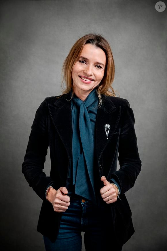 Connue pour avoir présenté l'émission Zemmour & Naulleau sur Paris Première, Anaïs Bouton remplacera, avec David Doukhan, la journaliste Amélie Carrouër

Exclusif -  Anaïs Bouton - Les membres du jury des Globes de Cristal 2019 au restaurant Fouquet's à Paris, France. Le 22 novembre 2018. La 14 ème cérémonie des Globes de Cristal aura lieu le 4 février 2019 
© Cyril Moreau / Bestimage