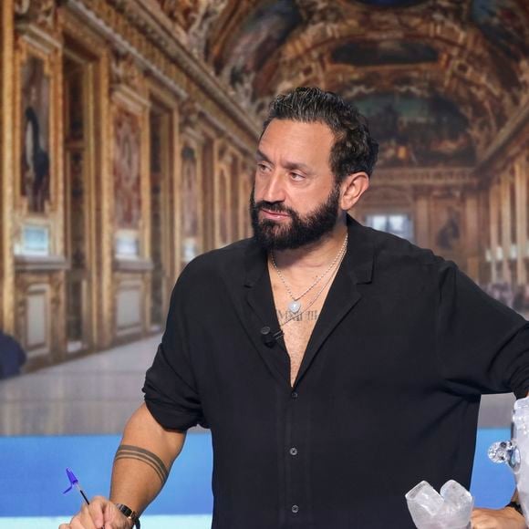 Exclusif - Cyril Hanouna, sur le plateau de  TBT9 présenté par C.Hanouna, et diffusé en direct sur W9, Paris, France, le 22 octobre 2025. © Jack Tribeca / Bestimage