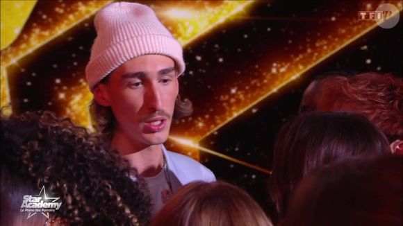 Ema a tenté de conserver sa place en interprétant J'y crois encore. De son côté, Lenny a chanté Longtemps et sa prestation a été marquée par le fait qu'il a oublié des paroles.