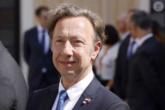 Stéphane Bern, animateur de télévision français, membre de la délégation présidentielle, attend l'arrivée du président français pour une visite d'État de deux jours au palais princier de Monaco, en amont de la troisième conférence des Nations unies sur l'océan (UNOC3), le 7 juin 2025. Photo by Ludovic Marin/Pool/ABACAPRESS.COM