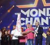 La soirée se déroule à l’Adidas Arena à Paris.

Exclusif - Nicolas, Julie Zenatti et Michaël Gregorio lors du concert du gala de Noël de l'association Tout le monde contre le cancer fête ses 20 ans diffusé le 24 décembre sur M6 à l'Adidas Aren Porte de la Chapelle à Paris, France, le 4 décembre 2025. © Coadic Guirec/Bestimage