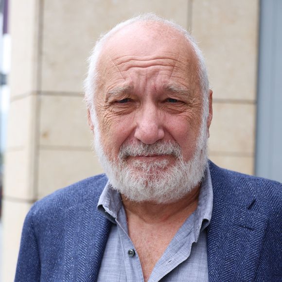 François Berléand - Les célébrations aperçues à proximité des studios de RTL à Neuilly-sur-Seine, le 15 octobre 2025. Photo par Agence / Bestimage