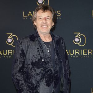 Jean-Luc Reichmann - Photocall de la 30ème cérémonie des Lauriers de l'audiovisuel au théâtre Marigny à Paris le 24 février 2025. © Coadic Guirec/Bestimage