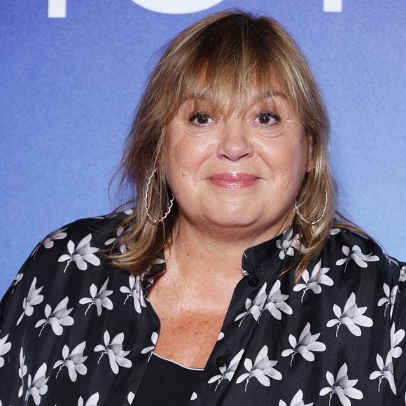 Avec optimisme, elle espère retrouver quelqu'un pour vivre le vrai amour

Michèle Bernier au photocall de la projection de "Parfum du Bonheur" lors du 27ème Festival de la Fiction de la Rochelle, lFrance, le 19 septembre 2025. © Denis Guignebourg/Bestimage