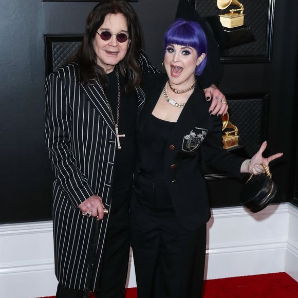Atteint de la maladie de Parkinson, il était marié à Sharon Arden et père de cinq enfants, dont Kelly Osbourne.

Ozzy Osbourne et sa fille Kelly Osbourne -  62ème soirée annuelle des Grammy Awards à Los Angeles, le 26 janvier 2020.
Backgrid USA / Bestimage
