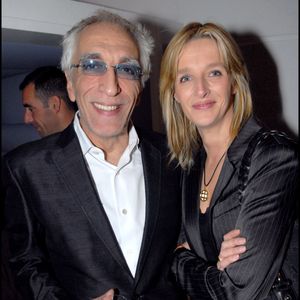 Le couple est très discret

Gérard Darmon et sa femme Christine lors des Oscars du rugby 
©RACHID BELLAK / BESTIMAGE