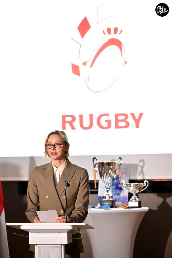 Son frère Gareth Wittstock était à ses côtés lors de cet événement.

 La princesse Charlène de Monaco assiste à la présentation de la saison 2026-2027 et des grandes échéances futures de la Fédération Monégasque de Rugby au Monte Carlo Bay, à Monaco, le 7 octobre 2026.  © Claudia Albuquerque / Bestimage