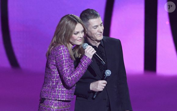 Vanessa Paradis et Etienne Daho à la 36ème édition des Victoires de la Musique à la Seine Musicale à Boulogne-Billancourt, France, le 12 février 2021. © Coadic Guirec/Bestimage