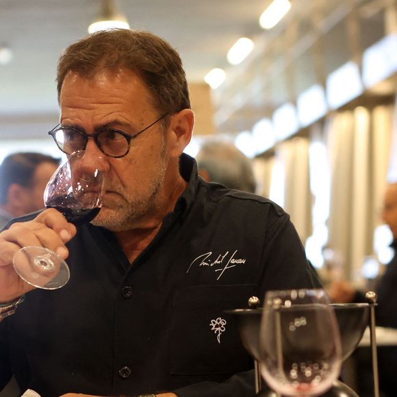 Exclusif - La Terrasse Rouge - Michel Sarran, chef étoilé du restaurant "Michel Sarran" à Toulouse - "Primeurs Etoilés" au restaurant La Terrasse Rouge au Château La Dominique à Saint Emilion, Gironde, France, le 24 avril 2024. © Jean-Marc Lhomer/Bestimage
