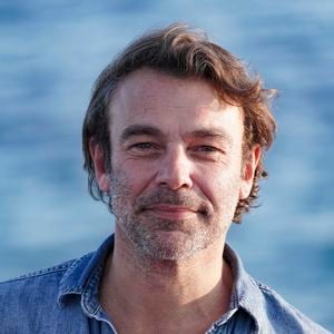 Patrick Puydebat durant le photocall sur le ponton du Majectic pour la série "Les Mystères de l'Amour" dans le cadre de Canneseries saison 3 au Palais des Festivals à Cannes, le 10 octobre 2020.
© Norbert Scanella / Panoramic / Bestimage