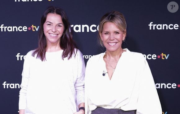 Sophie Le Saint et Laura Tenoudji-Estrosi au photocall de la conférence de presse du Téléthon 2025 (5-6 décembre 2025) à Paris, France, le 6 novembre 2025. © Coadic Guirec/Bestimage