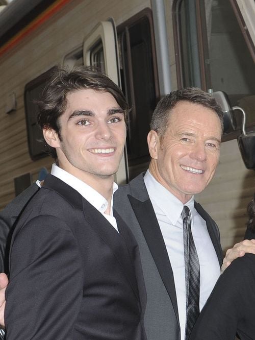 “Il s’est ôté la vie” : À 34 ans, cet acteur de Breaking Bad s’est éteint, Bryan Cranston réagit