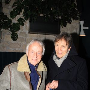Dave et son compagnon Patrick Loiseau - Dévoilement d'une plaque en hommage à Kenzo Takada saluant l'héritage du créateur japonais décédé en 2020 devant la Galerie Vivienne à Paris le 16 janvier 2024. © Philippe Baldini/Bestimage